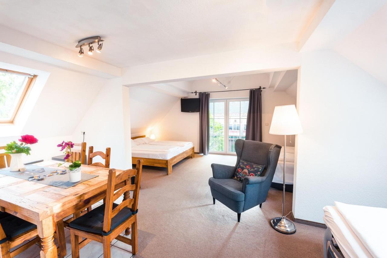 Hotel Am Park Rust Ngoại thất bức ảnh